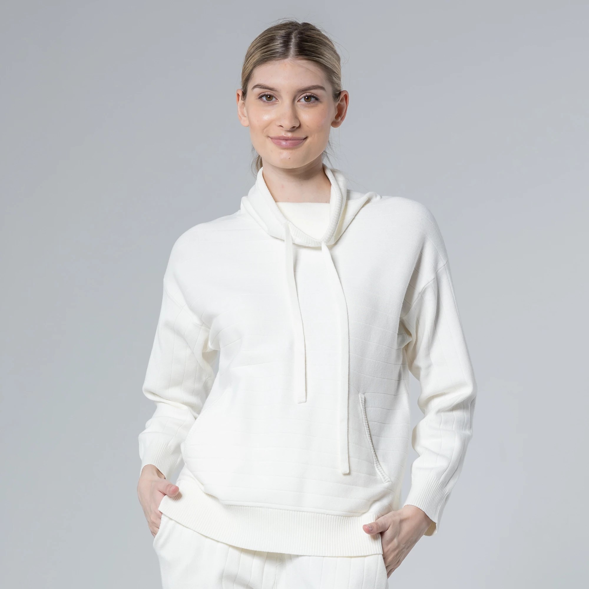 Ellipse Sweater White Tan COD